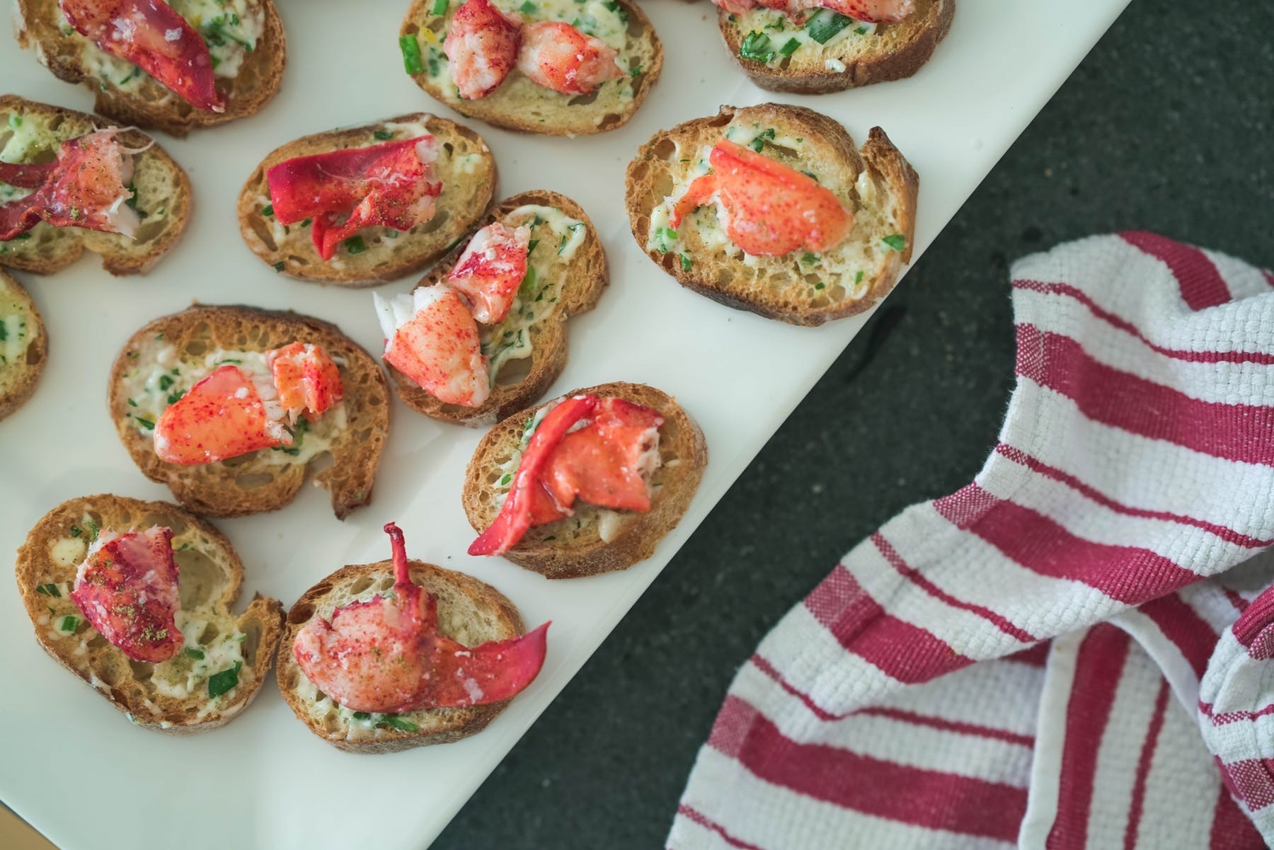 LOBSTER ROLL CROSTINI RECIPE